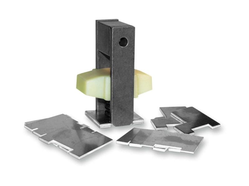 Primary Chain Adjuster. Fits Big Twin 1994-2000.